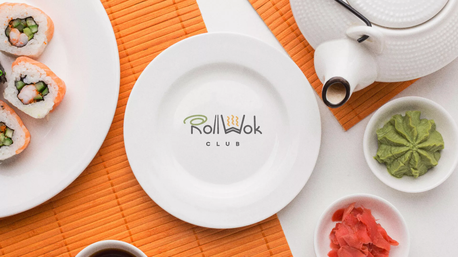 Разработка логотипа и фирменного стиля суши-бара «Roll Wok Club» в Красном Сулине